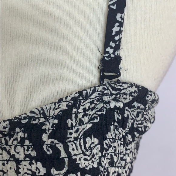 La Creme Floral Dress - Picture 2 of 6